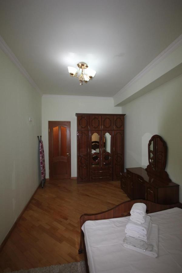 Rent Inn Yerevan On North Avenue Esterno foto