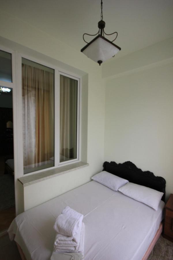 Rent Inn Yerevan On North Avenue Esterno foto