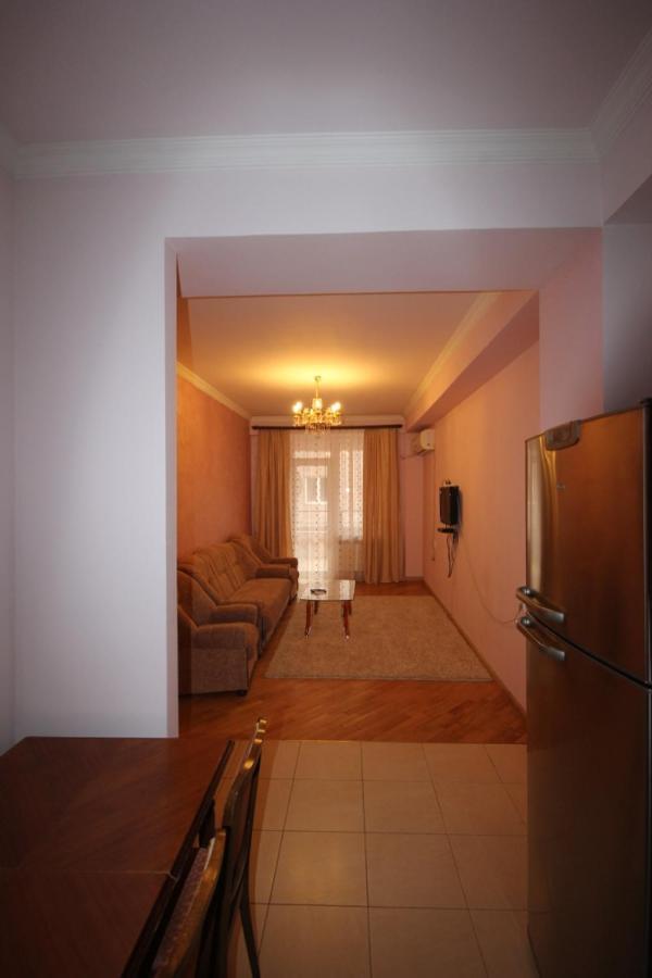 Rent Inn Yerevan On North Avenue Esterno foto