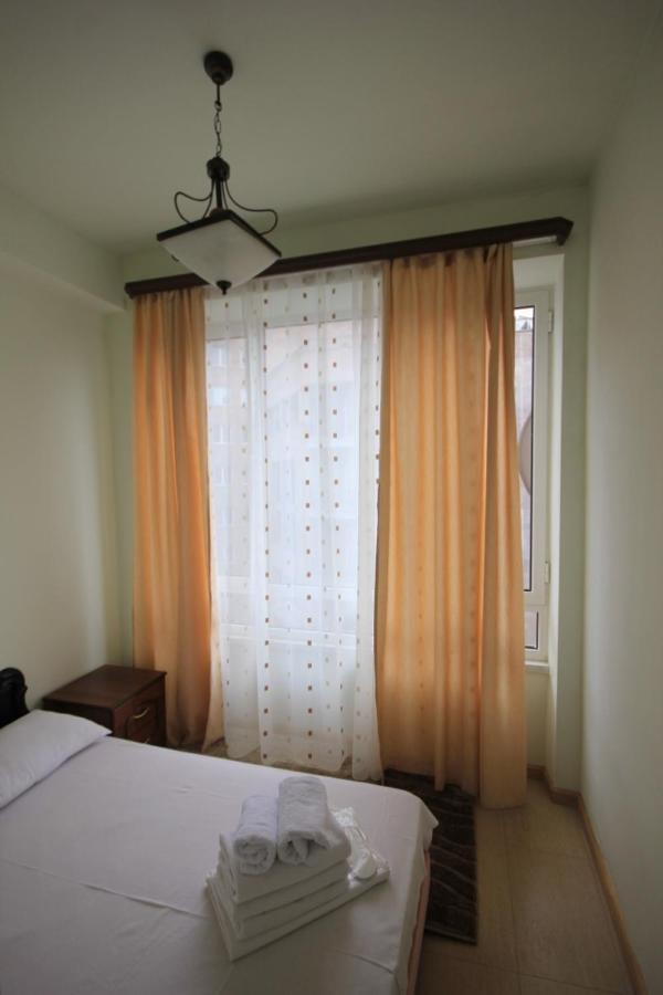 Rent Inn Yerevan On North Avenue Esterno foto