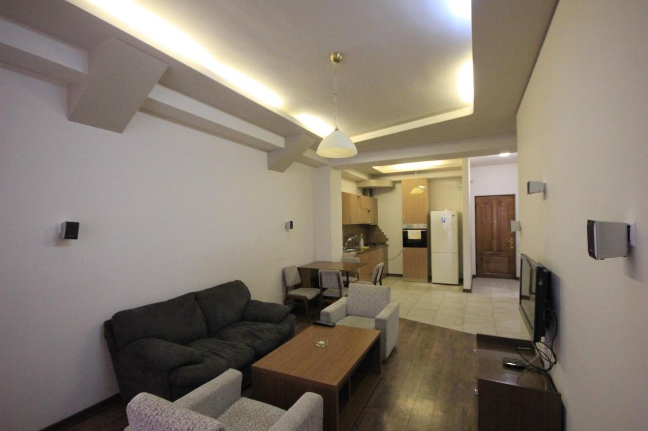 Rent Inn Yerevan On North Avenue Esterno foto